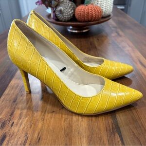 Marc Fisher DARREN Yellow Faux Croc Embossed Baddie Heels 8